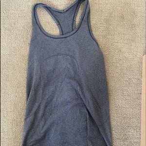 Women’s lululemon tank top